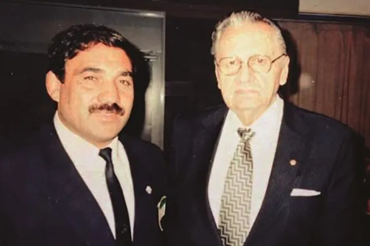 عبدالرشاد رحیمی، عضو سابق تیم ملی پهلوانی افغانستان: قهرمان شجاعانه و در سخت‌ترین شرایط فداکاری می‌کند